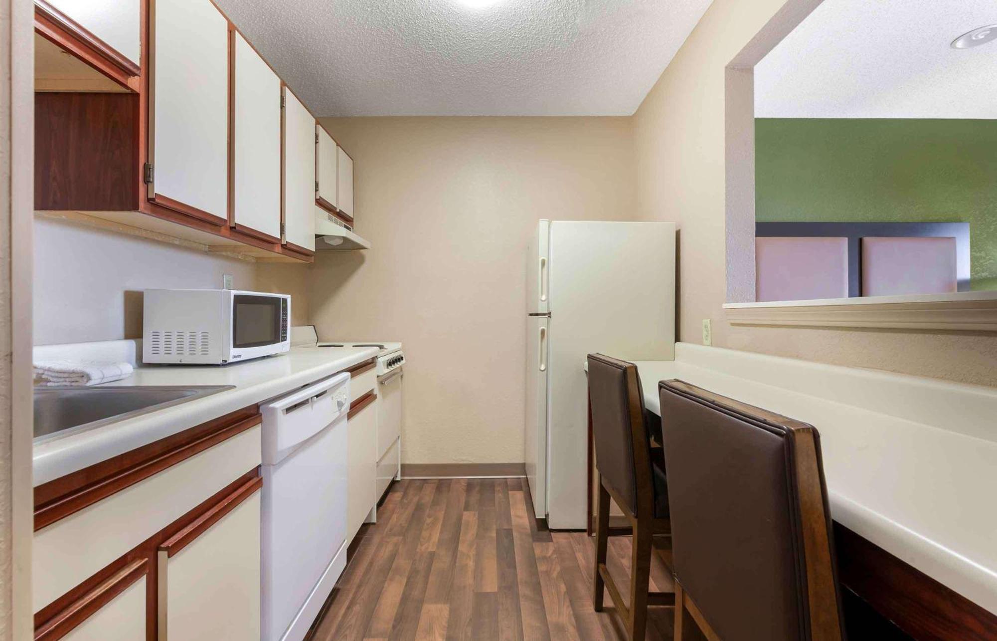 Extended Stay America Select Suites - Rockford - State Street Exterior foto